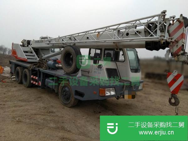 出售07年中聯12噸吊車