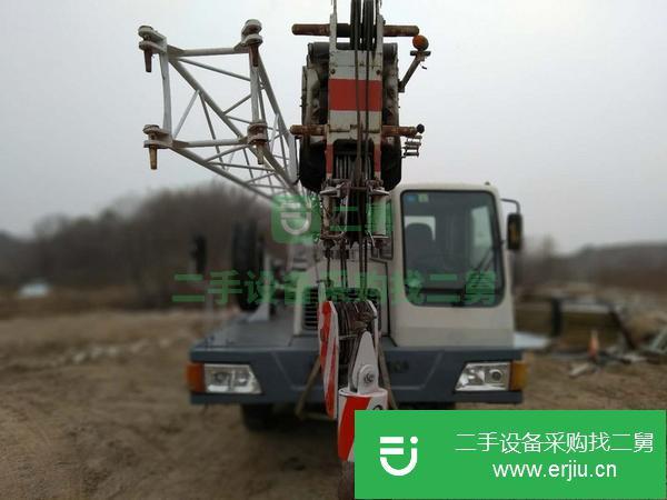 出售07年中聯12噸吊車
