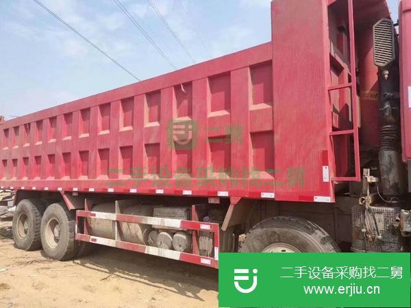 二手自卸車豪沃18年8米2 低價出售二手翻斗車