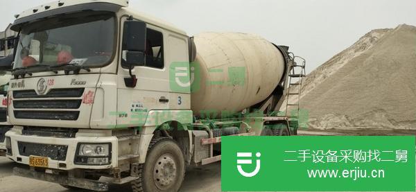 轉(zhuǎn)讓出售二手一年多的攪拌車,5萬多公里