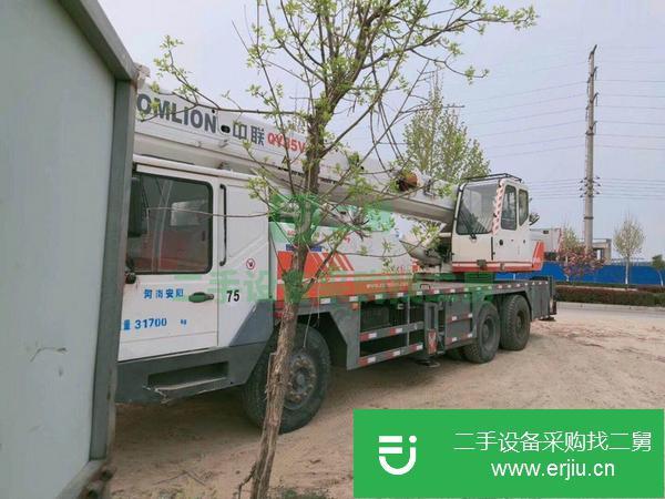出售2011年中聯(lián)重科25V5吊車，車況精品，手續(xù)齊全，國3電噴，新款