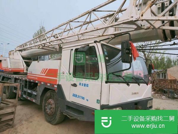 出售2011年中聯(lián)重科25V5吊車，車況精品，手續(xù)齊全，國3電噴，新款