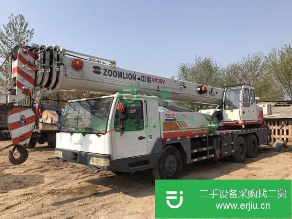 出售2011年中聯(lián)重科25V5吊車，車況精品，手續(xù)齊全，國3電噴，新款