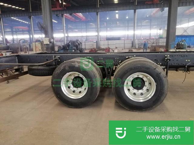 出售二手的九成新左右的液化氣運(yùn)輸車