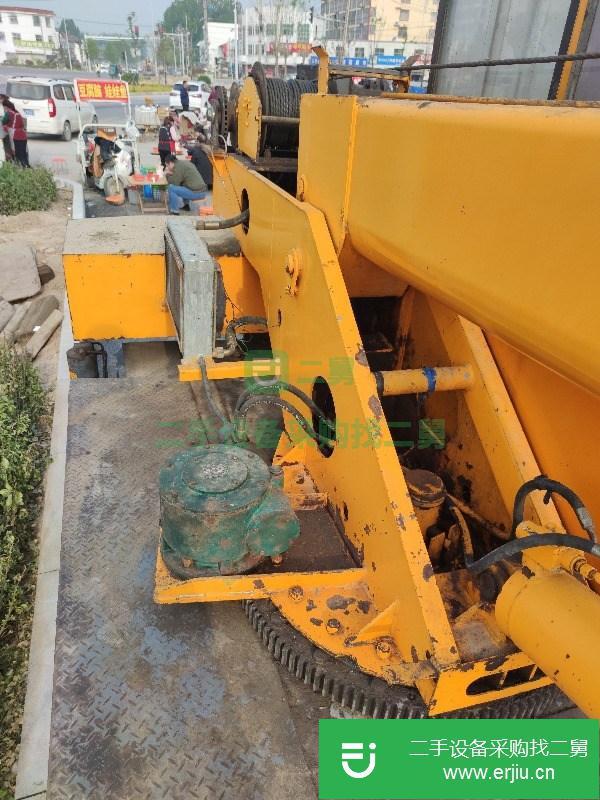 轉(zhuǎn)讓四通八噸吊車