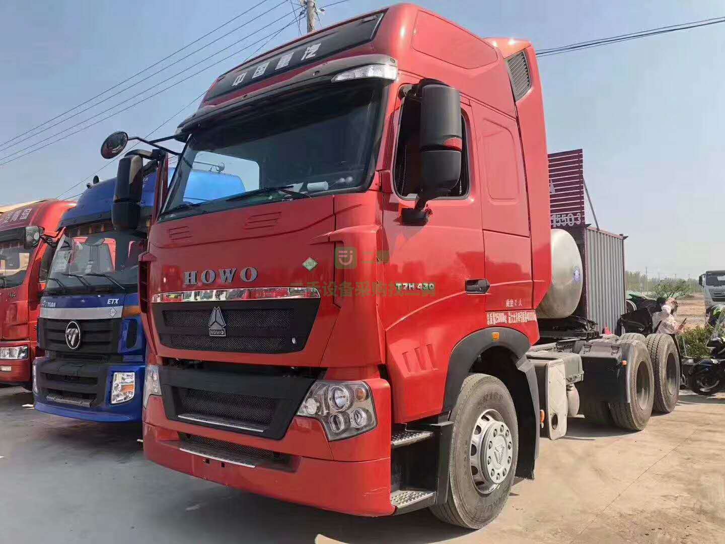 19年3月LNG分期扣回車輛帶強(qiáng)險(xiǎn)牽引車出售