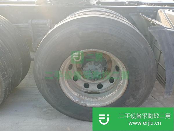 轉讓急售18年青島解放牽引車  400馬力   國五排放