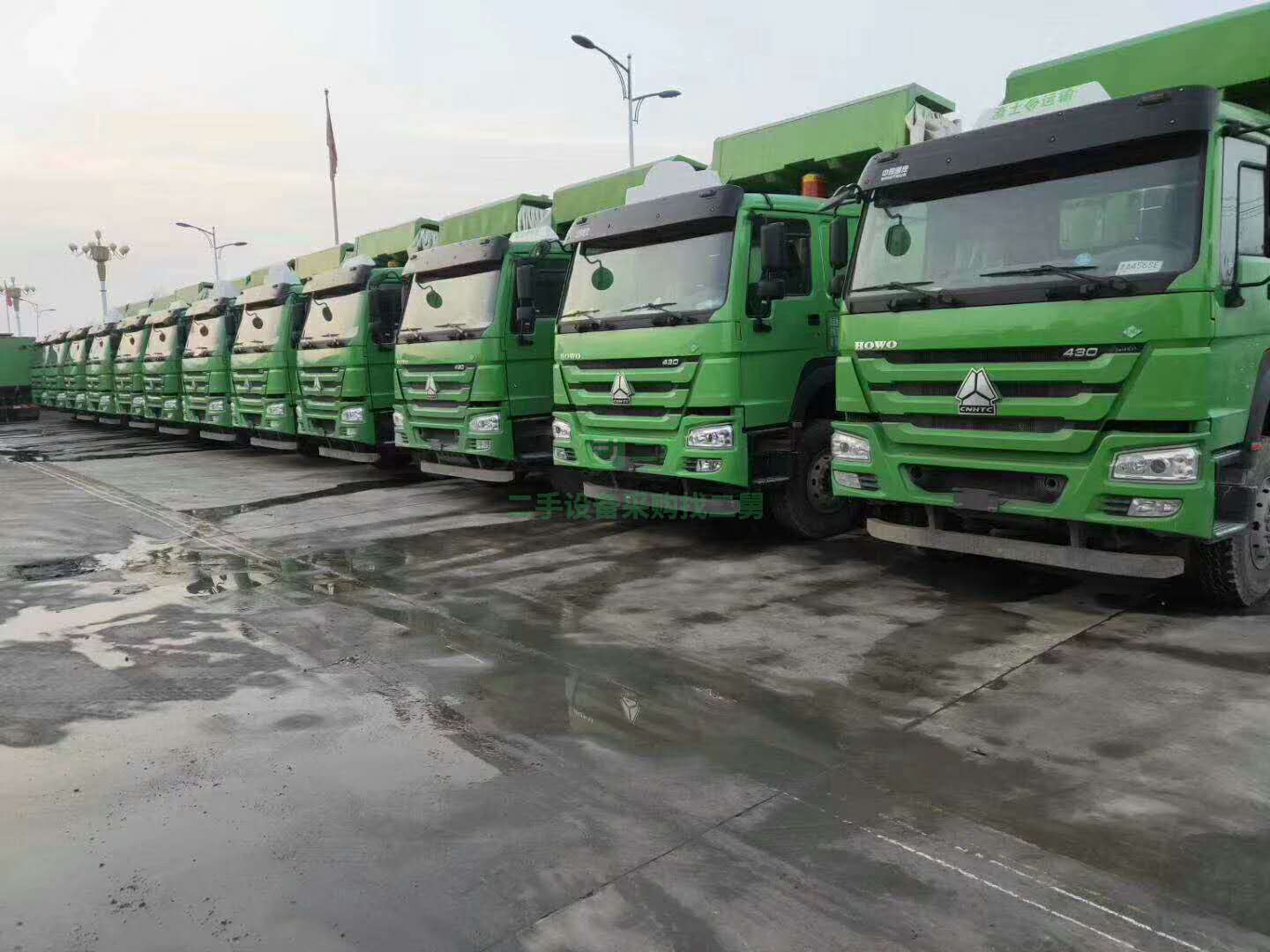 出售380馬力1200鋼絲胎5.8米車廂豪沃國五自卸車