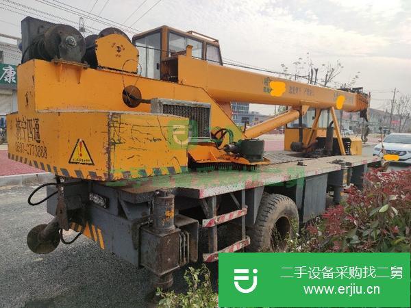 轉(zhuǎn)讓四通八噸吊車