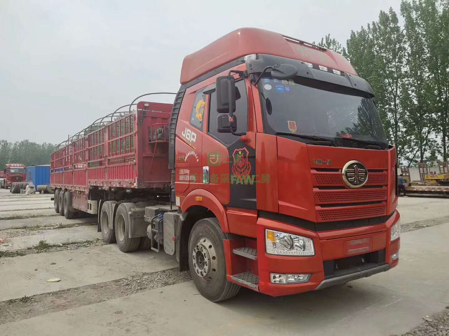 出售帶保險輕量化18年6月解放J6P掛車牽引車
