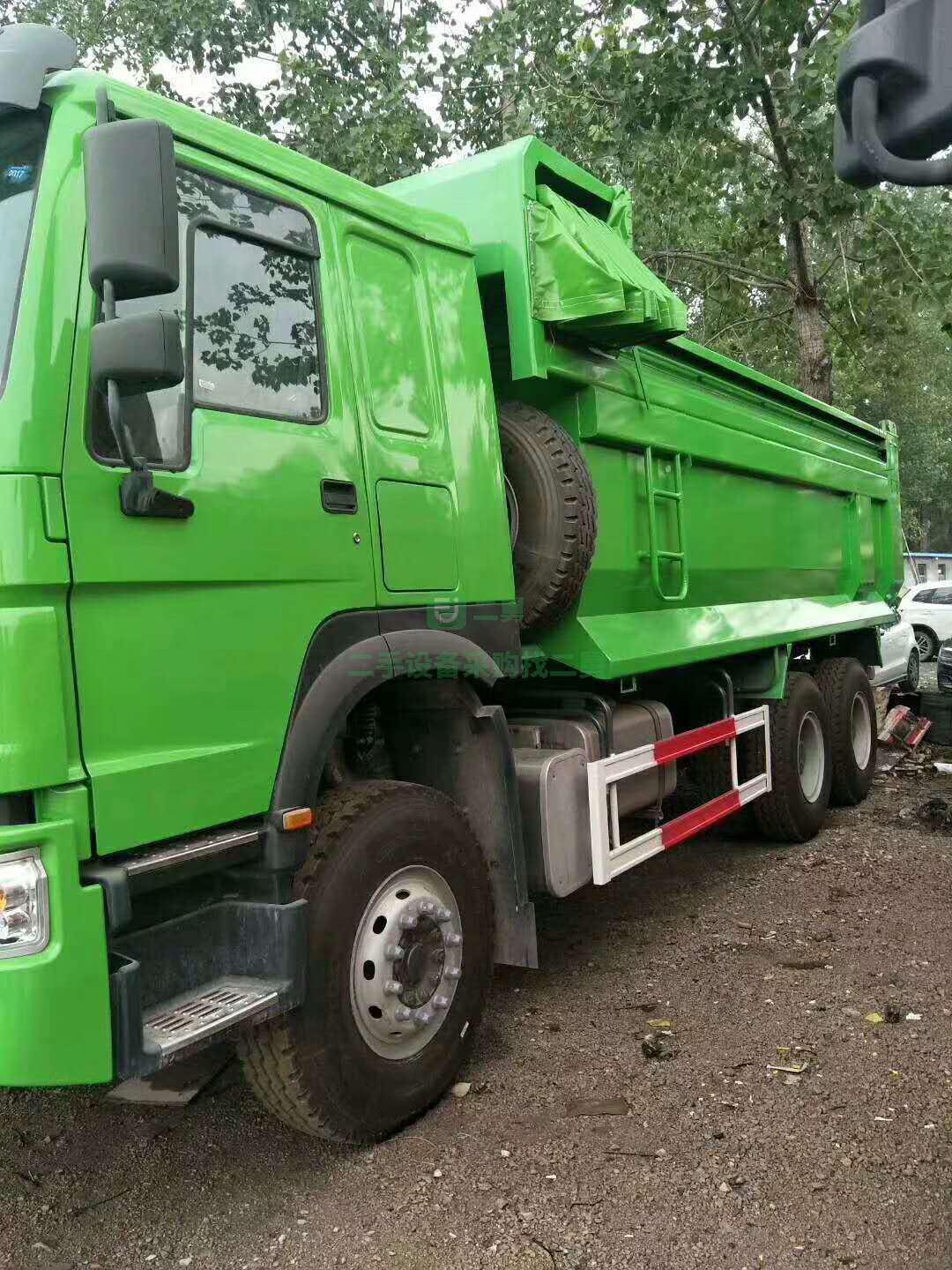 出售380馬力1200鋼絲胎5.8米車廂豪沃國五自卸車