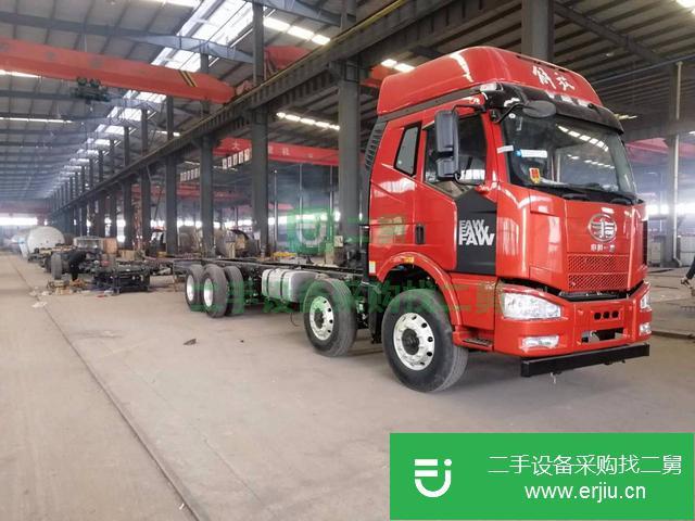 出售二手的九成新左右的液化氣運(yùn)輸車