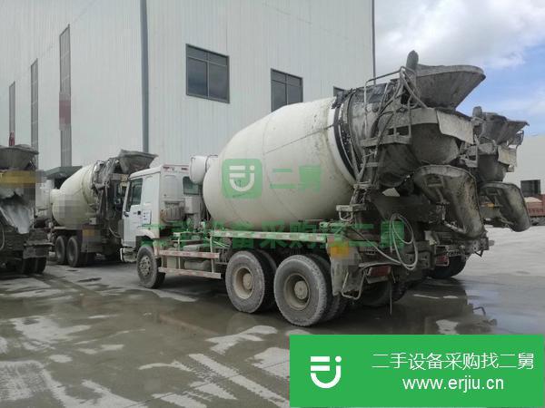 轉(zhuǎn)讓12年8月豪沃天然氣攪拌車
