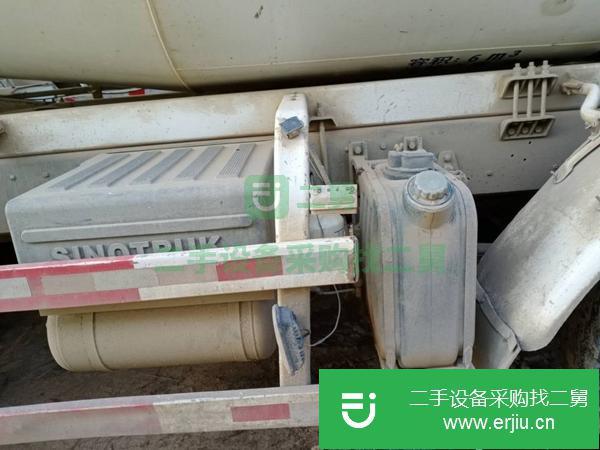 出售14年豪沃攪拌車 前四后八 國四 大18方 375馬力