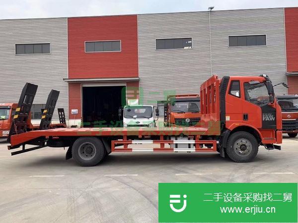 出售二手的九成新的東風齊星后八輪平板運輸車