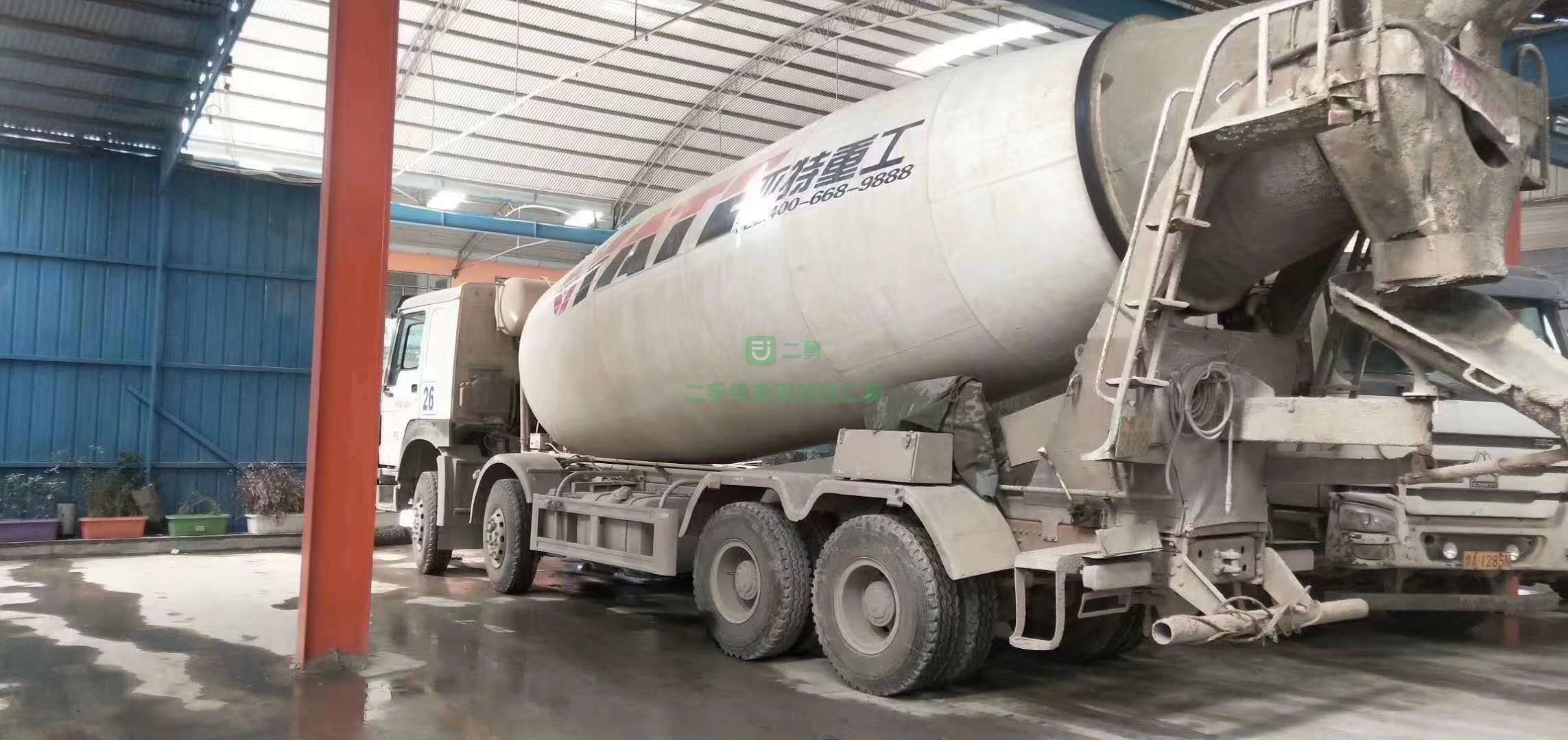 出售豪沃18年國五大16方唐宏上裝攪拌車