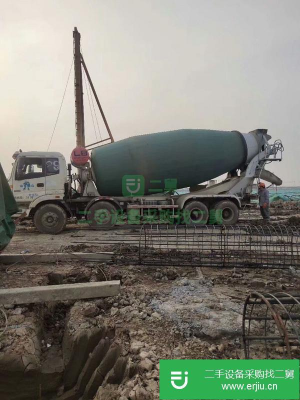 轉(zhuǎn)讓二手水泥攪拌車(chē) 歐曼13年底大18方20方二手?jǐn)嚢韫捃?chē)