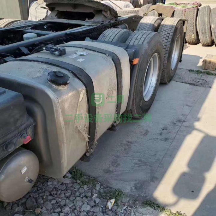 出售一汽解放J6P牽引車550馬力國五排放