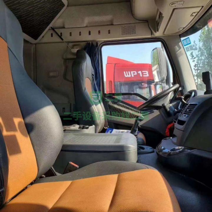 出售一汽解放J6P牽引車550馬力國五排放