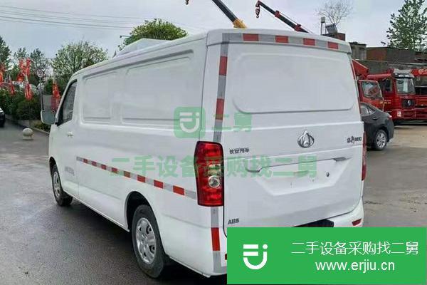 出售二手的九成新及以上的面包式冷藏車