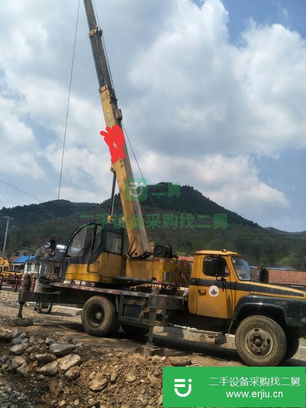 誠心轉讓柳工8噸吊車
