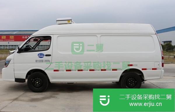 金杯面包式冷藏車急轉