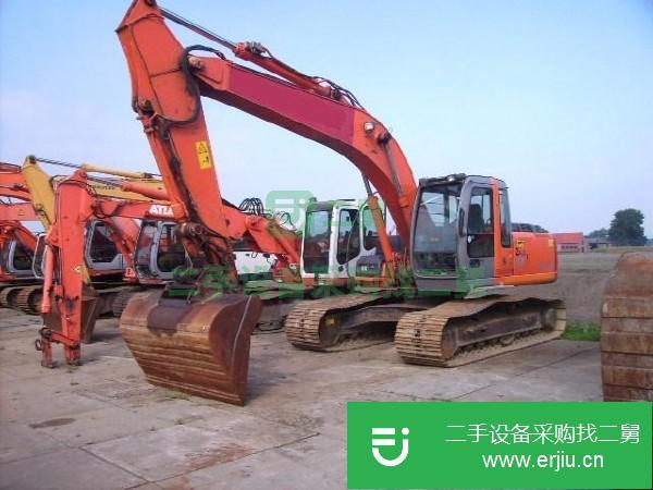 出售二手九成新挖掘機。