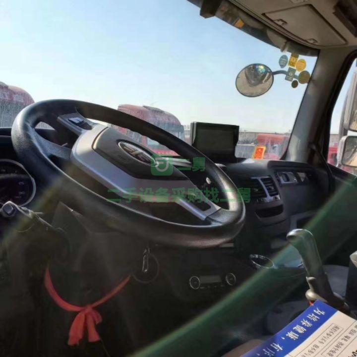 出售一汽解放J6P牽引車550馬力國五排放