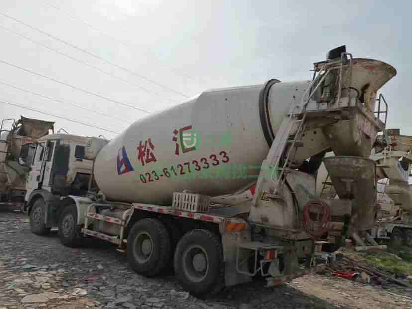 出售一批輕量化大12方攪拌車車框原版需要的聯系