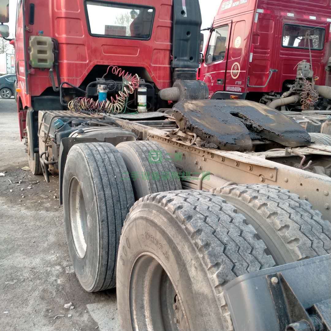 出售17年國五解放牽引車，J6.420馬力