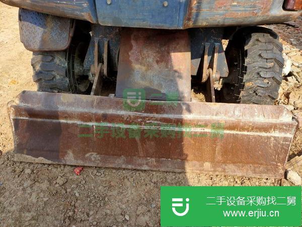 出售二手八成新挖掘機。