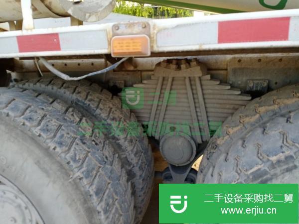 轉(zhuǎn)讓急售17年豪沃攪拌車 后八輪 國五 大12方 380馬力