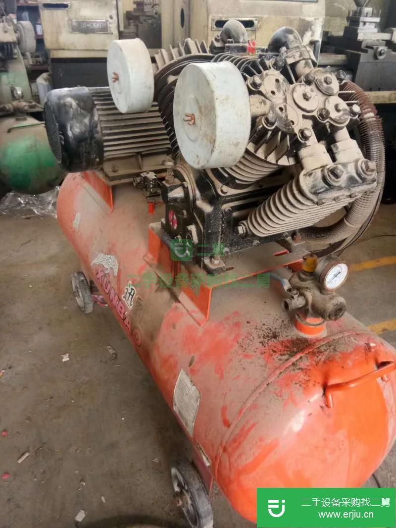 轉(zhuǎn)讓出售二手九成新迅豹空壓機(jī)