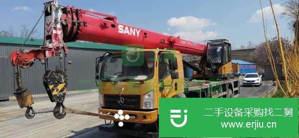 出售17年三月三一12噸吊車