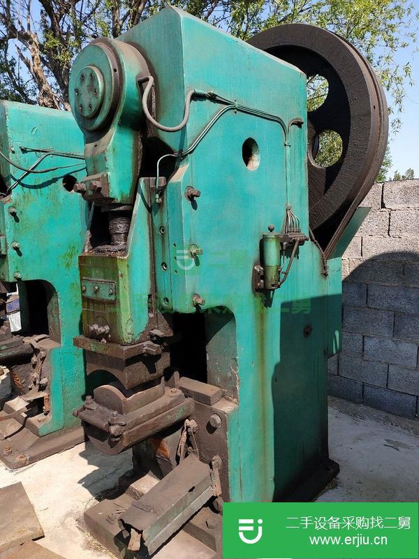 轉讓出售處理二手100T63T柱形工作臺后背輪沖床壓力機