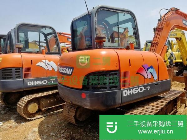 轉(zhuǎn)讓二手斗山60-7挖掘機(jī)。