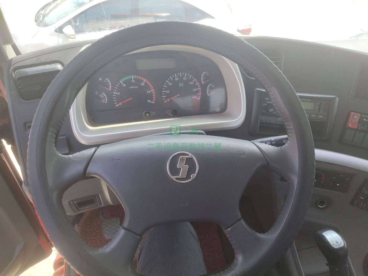 前四后八德龍平板牽引車出售
