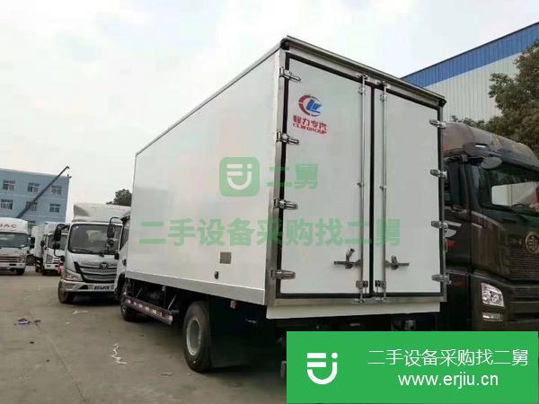 出售二手的九成新的福田歐馬可5.2米冷藏車