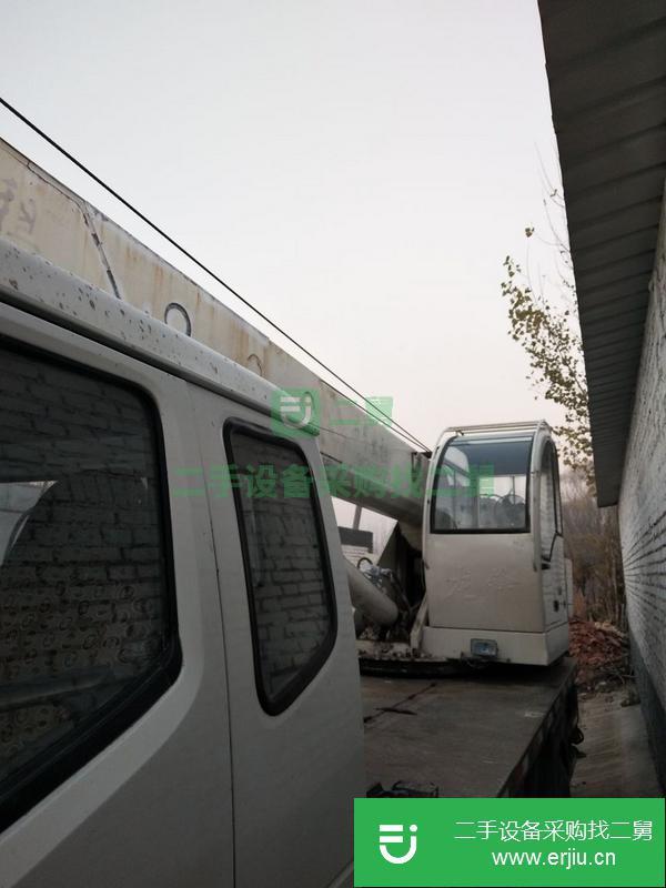 轉(zhuǎn)讓龍峰吊車8噸，識(shí)貨的看過來，油電兩用的，大臂28米，錯(cuò)過無