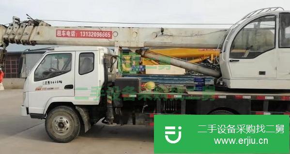 轉(zhuǎn)讓龍峰吊車8噸，識(shí)貨的看過來，油電兩用的，大臂28米，錯(cuò)過無