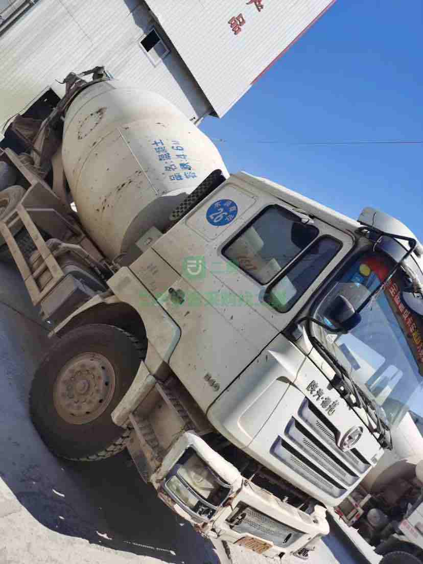 出售3臺德龍攪拌車，13年大12方，車框好，價格低