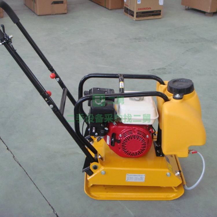 手扶式單向夯實(shí)機(jī) 柴油回填土夯實(shí)機(jī)