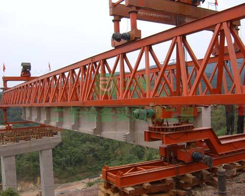 出售架橋機，龍門吊，運梁車