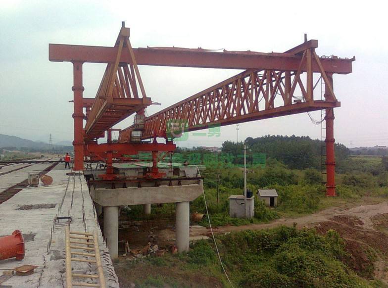 單雙梁架橋機(jī)   公路鐵路架橋機(jī)