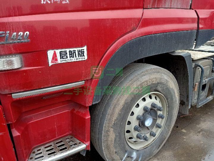 出售17年牽引車東風(fēng)商用天龍啟航版雙驅(qū)輕體國五排放420馬力可分期付款