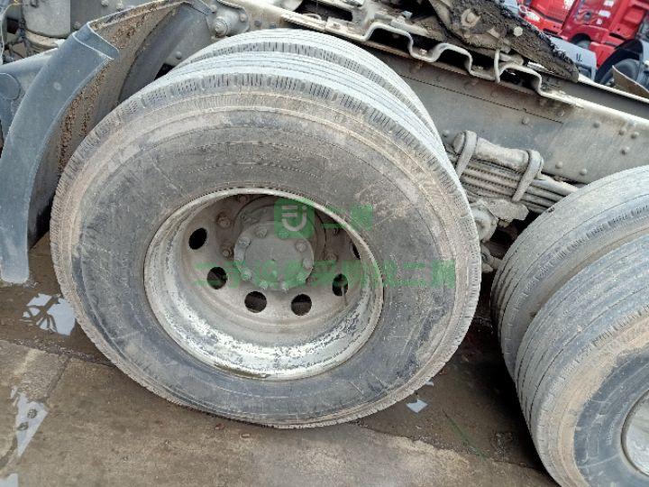 出售17年牽引車東風(fēng)商用天龍啟航版雙驅(qū)輕體國五排放420馬力可分期付款
