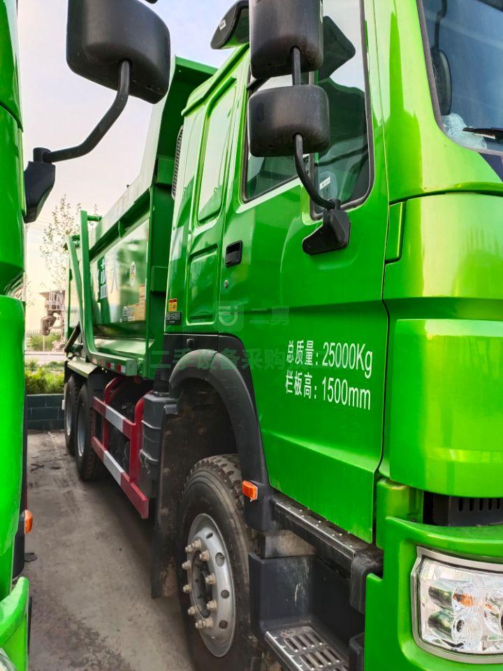 出售豪沃LNG380-430馬力，5.6米-5.8米自卸車