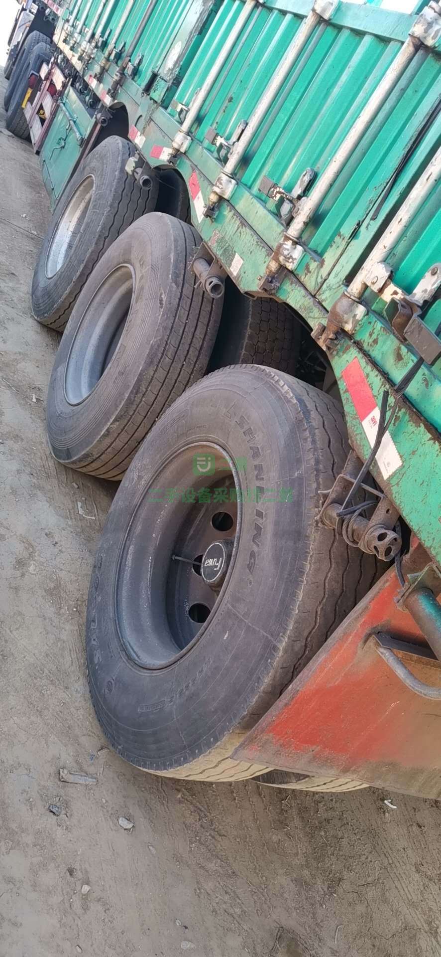 出售13米高低板對開門不帶上邊梁掛車