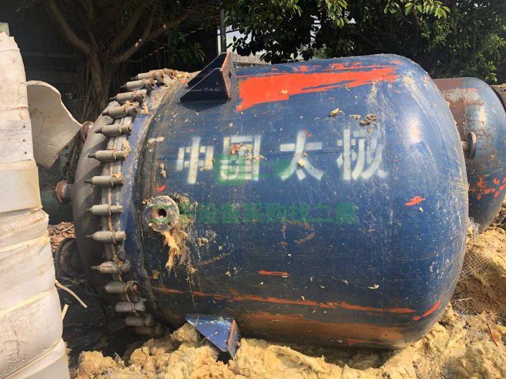 出售一批3噸 5噸 6.3噸搪瓷反應(yīng)釜出售