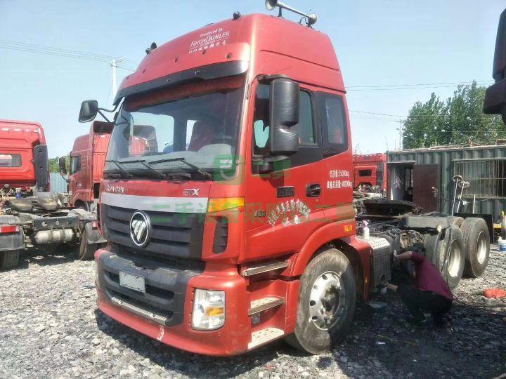 出售福田歐曼ETX430馬力維材機牽引車
